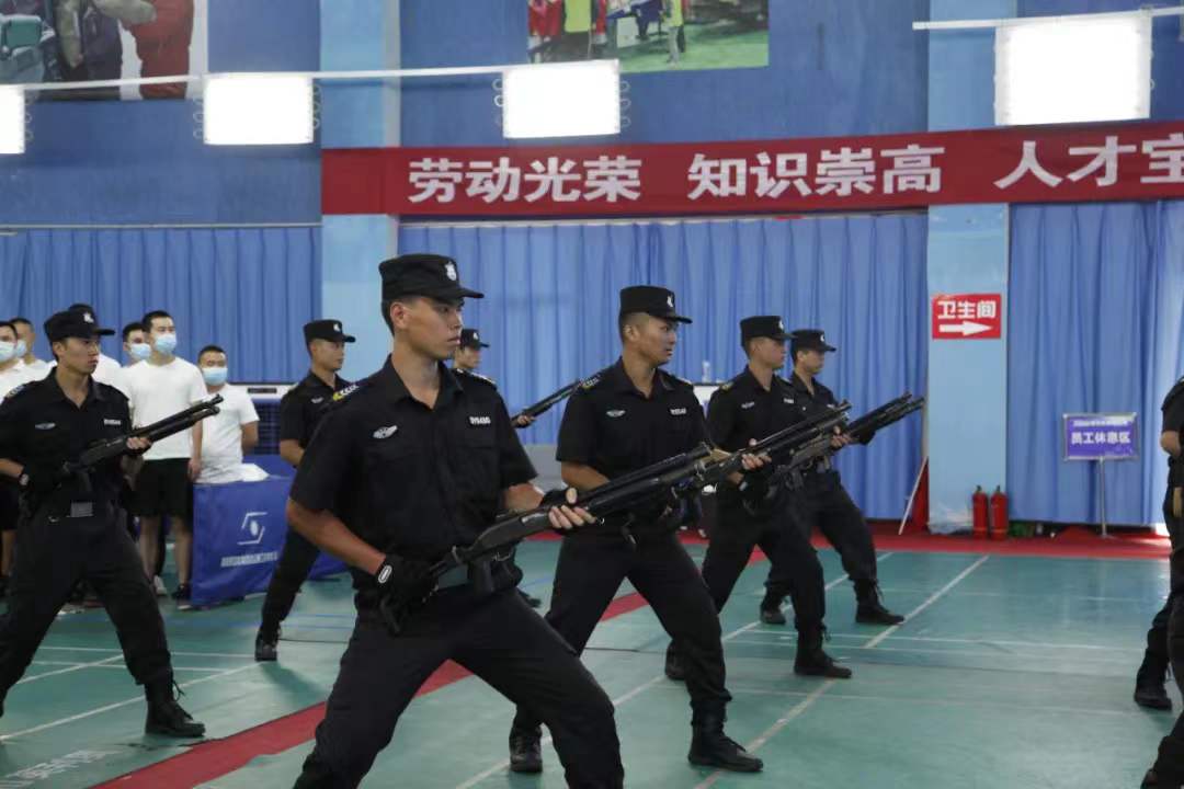這個盛夏，他們?nèi)计鸨０仓盎稹保? /></div>

						
						<div   id=