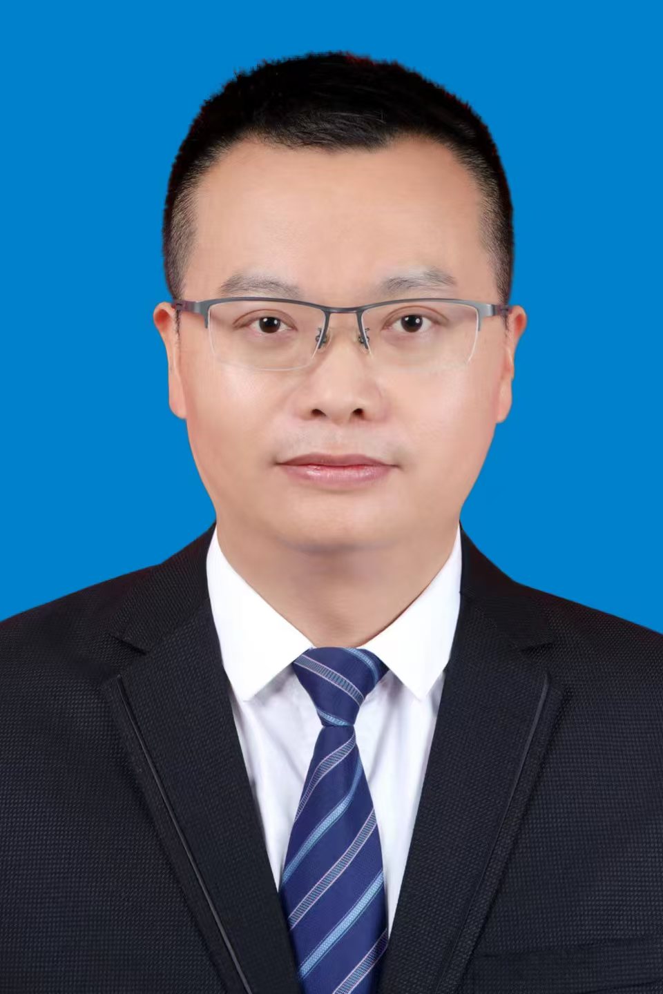 李強(qiáng)任德陽發(fā)展控股集團(tuán)有限公司董事長(zhǎng)